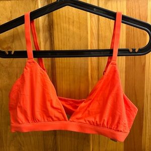 FITS EVERYBODY TRIANGLE BRALETTE-POPPY